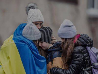 Музей "Голоса Мирных" Рината Ахметова ко Всемирному дню беженцев опубликовал истории украинцев, которые покинули дома после нападения России