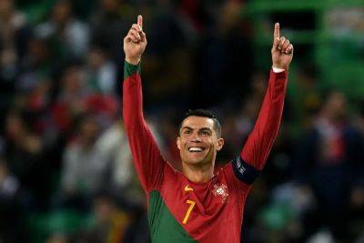 Португалия в рекордном матче Роналду обыграла Исландию. Криштиану забил победный гол в конце встречи