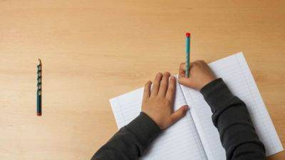 В оккупированных городах на Запорожье детей заставляют писать письма захватчикам – сопротивление