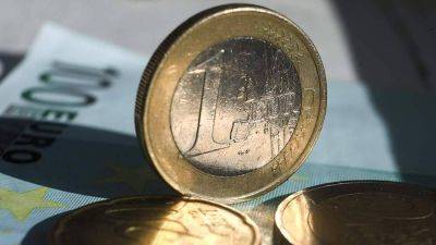 Райффайзенбанк с 3 июля ограничит исходящие платежи в евро