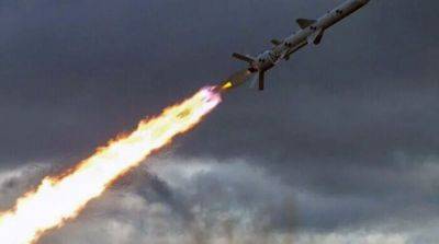В Украине масштабная воздушная тревога из-за баллистических ракет, в нескольких городах звучат взрывы