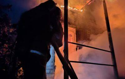 В Киеве раздались взрывы: огонь охватил многоэтажку