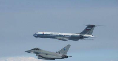 Подняли по тревоге: истребители Typhoon перехватили самолеты РФ возле авиапространства НАТО