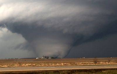 США всколыхнули новые торнадо, есть погибшие - korrespondent.net - США - Украина - Техас