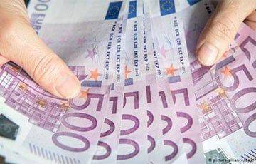 Фальшивых евро в Беларуси стало в три раза больше