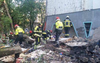 Под завалами в Киеве обнаружили третью жертву взрыва