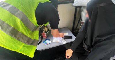 Денежная паломница: на въезде в Киев остановили женщину с солидной суммой валют - dsnews.ua - Украина - Киев