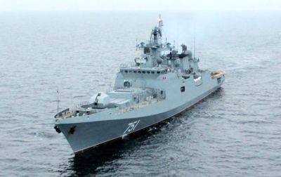 Россияне пытаются замаскировать самый ценный корабль в Черном море - СМИ