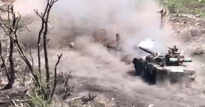 "Вылетали танком на окопы врага": в 30 ОМБр рассказали подробности боев с россиянами (видео)