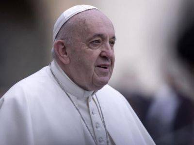 Папа Римский не выступил с речью из-за проблем с дыханием после операции
