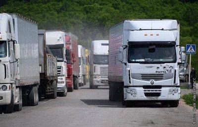 В новый пакет санкций ЕС включен запрет проезда грузовиков с прицепами и полуприцепами из РФ