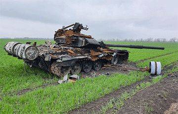 Украинские бойцы подбили новейший российский танк Т-90 «Прорыв» в Донецкой области