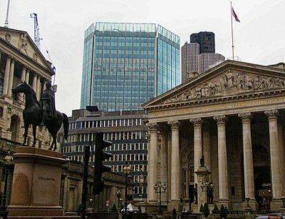 Инвесторы повышают ставки на рецессию в Великобритании