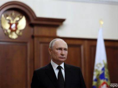 Путин подписал закон о штрафах и аресте россиян за "нарушение режима военного положения"