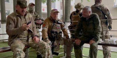 Пригожин и его боевики покинули штаб Южного военного округа в Ростове — видео