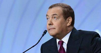 Вселенская катастрофа, — Медведев отреагировал на военный демарш Пригожина
