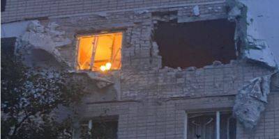 «Снаряд разорвался посреди комнаты». В Херсоне в результате обстрела пятиэтажки погиб мужчина, под завалами оказалась женщина