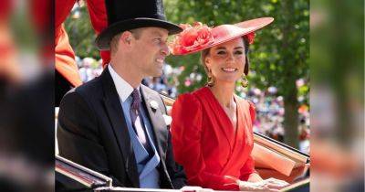 Кейт Миддлтон в красном платье произвела фурор на королевских конных состязаниях в Аскоте