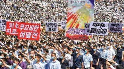 В Северной Корее стотысячная толпа требовала ядерного удара по США