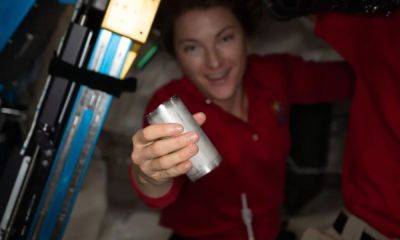 NASA перерабатывает в питьевую воду 98% мочи и пота астронавтов на МКС