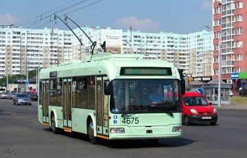 В Минске водитель троллейбуса собрал «паровоз»