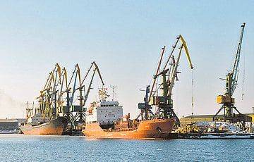 Беларусь отказалась от постройки порта в России