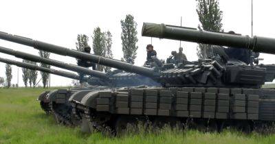 Новосозданную 22 бригаду вооружили танками Т-72 неизвестной модернизации (видео)