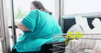Не могла пройти: женщина сбросила 133 кг после того, как застряла в дверях (фото)
