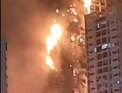 Мощный пожар в жилой многоэтажке попал на видео: огонь охватил все этажи - politeka.net - Украина - Киев - Львовская обл.