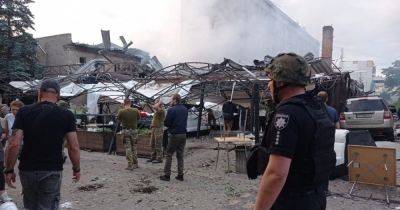 Ракетный удар по Краматорску: количество жертв возросло, людей ищут под завалами (видео)