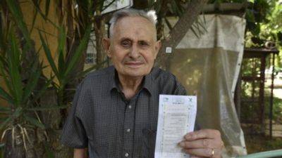 90-летнего пенсионера унизили из-за билета на автобус в Хайфе
