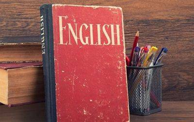 Зеленский подал в ВР законопроект о новом статусе английского языка