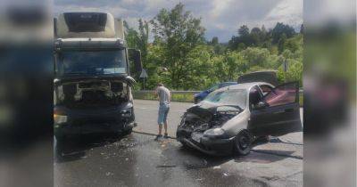 Крупная авария на трассе Мукачево — Львов: среди пострадавших дети (фото)