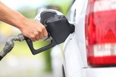 Глава минфина Израиля изменил налог на топливо: что будет с ценами на бензин