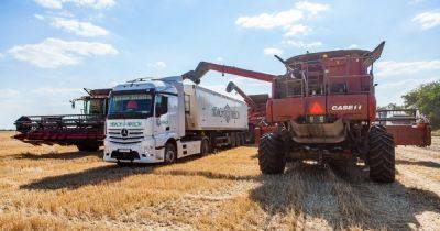 Польша отменит ограничения для аграрной продукции из Украины осенью, — Дуда