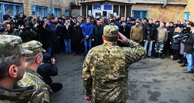 В Украине увеличили список мужчин, подлежащих мобилизации: "Не будет освобождения"