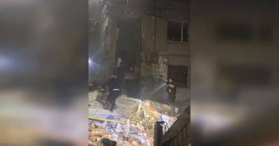 Под завалами люди: в Днепропетровской области в результате взрыва разрушен 2-этажный дом (фото)