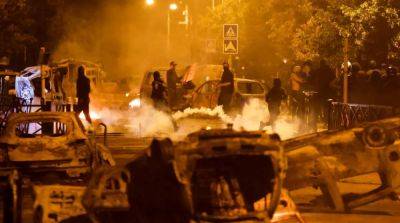 Во Франции третью ночь продолжаются беспорядки, задержаны несколько сотен человек