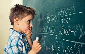 Ученые назвали простой способ изменить отношение ребенка к математике