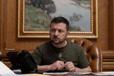 Зеленский подписал закон о доплатах и отпусках для военнослужащих