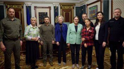 Шведская экоактивистка Грета Тунберг приехала в Киев и встретилась с Зеленским