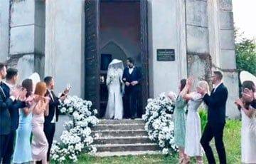 В TikTok стало популярным видео итальянской свадьбы в белорусских Богушевичах