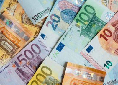 Евро подорожал на 19 копеек. Официальный курс валют