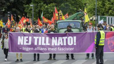 В Швеции протестуют против вступления страны в НАТО - ru.euronews.com - Россия - Украина - Турция - Венгрия - Швеция - Анкара - Стокгольм - Курдистан