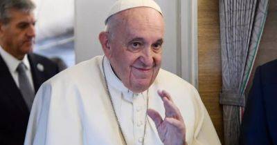 Папа Франциск отправил кардинала в Украину в рамках "мирной миссии"