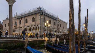 Массовый туризм убивает уникальный дух Венеции?