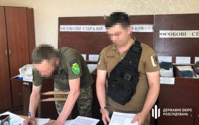 В Киевской области задержали военкома, который отправлял за границу уклонистов