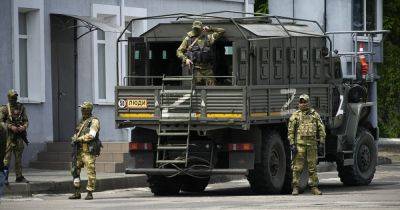 В Луганской области в госпиталь привезли 20 грузовиков с ранеными россиянами
