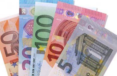 Гривна укрепилась к евро на 25 копеек. Официальный курс валют