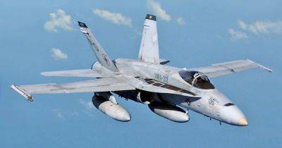 Утилизировать или отдать Украине: В Австралии решают судьбу 41-го истребителя-бомбардировщика F/A-18 Hornet